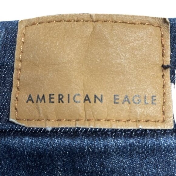 AMERICAN EAGLE Curvy Super Hi-Rise Shortie Ne(x)t Level Stretch Jean Shorts - Picture 4 of 7